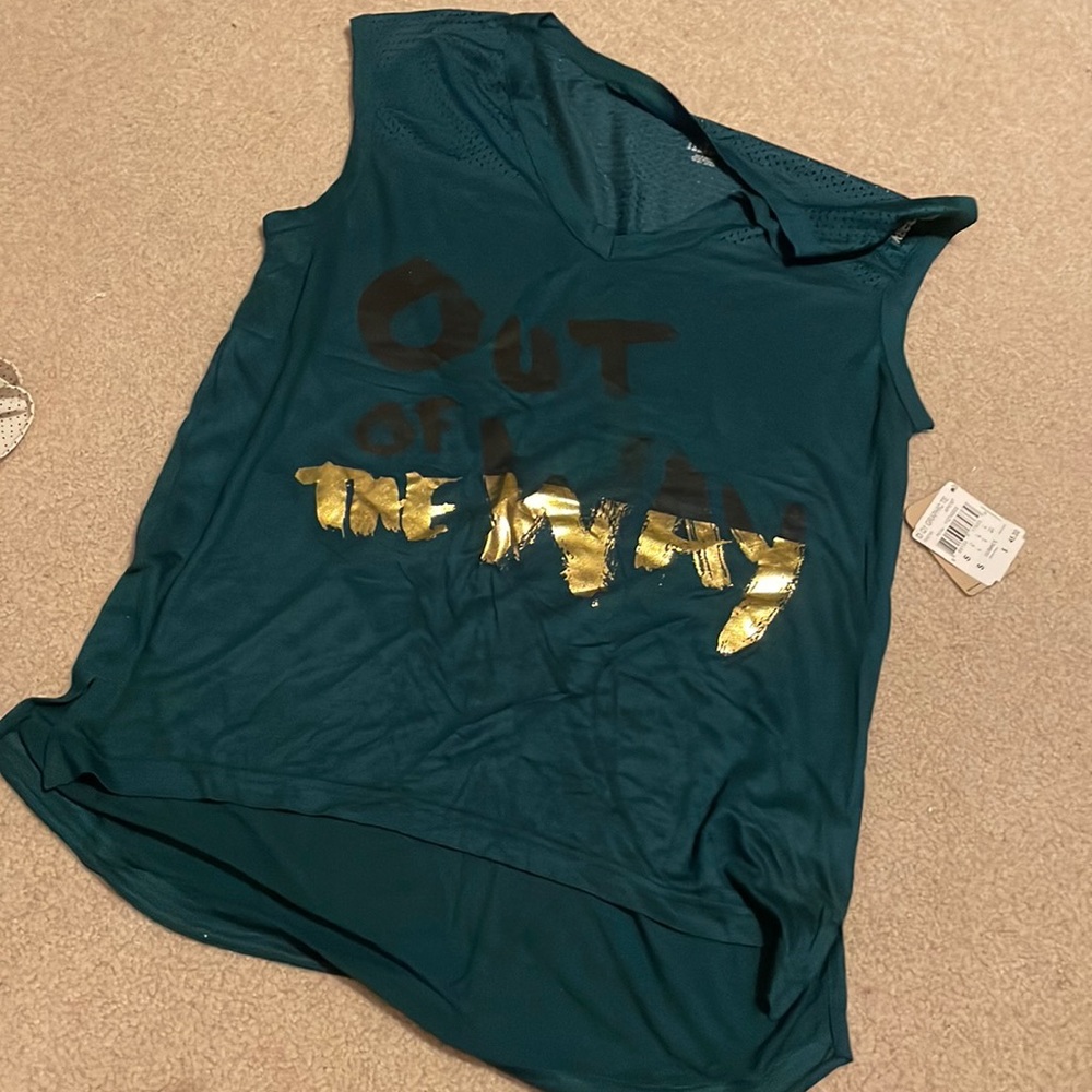Reebok workout shirt new with tags